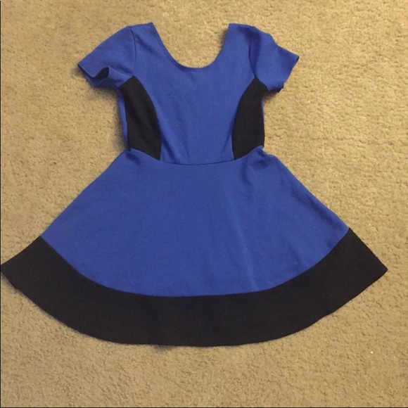 💙Color block dress🖤 - Picture 1 of 4